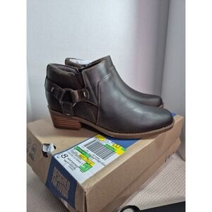 Clarks Womens Danyelle Gema Stacked Heel Oily Leather Booties, Taupe USA 5M NEW